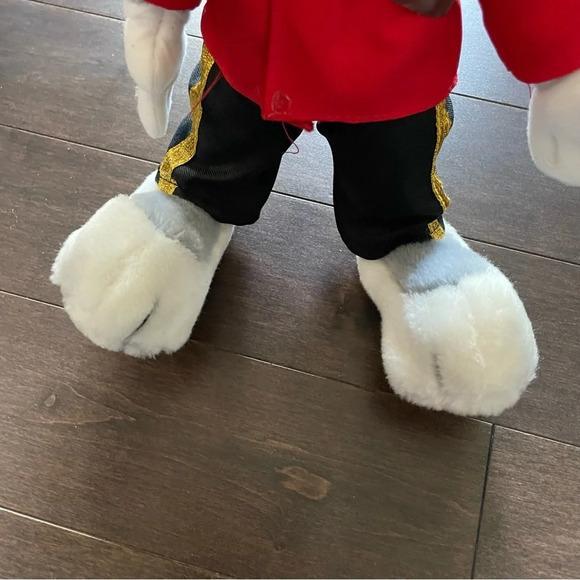 RCMP Vintage 1980s  Bugs Bunny Warner Bros Plush Canadian Mountie Stuffie - Picture 4 of 7